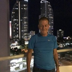 Meet your Posher, Derrick